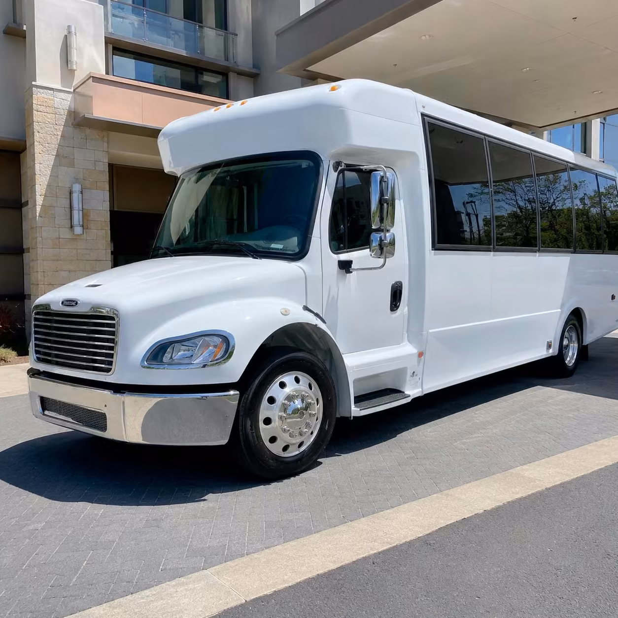 bus rentals for knoxville proms homecomings